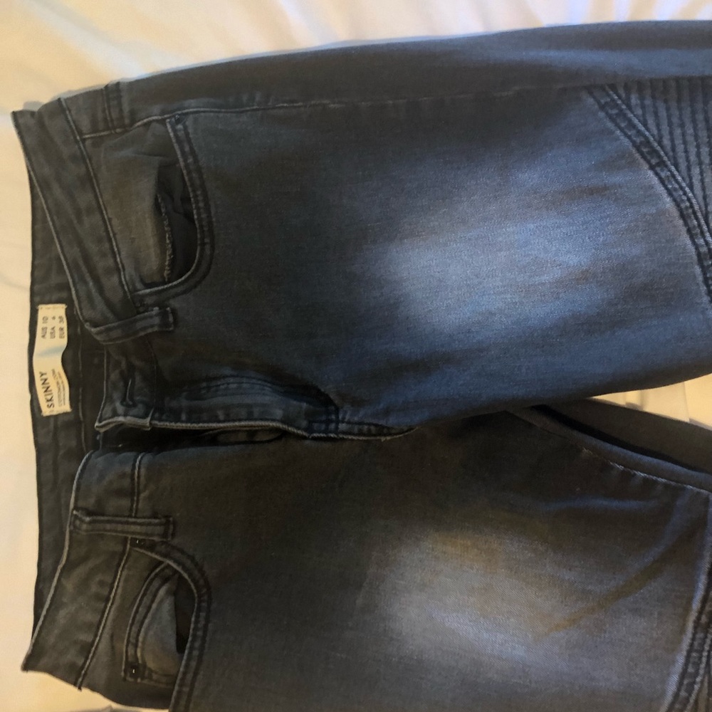 Dark wash skinny jeans